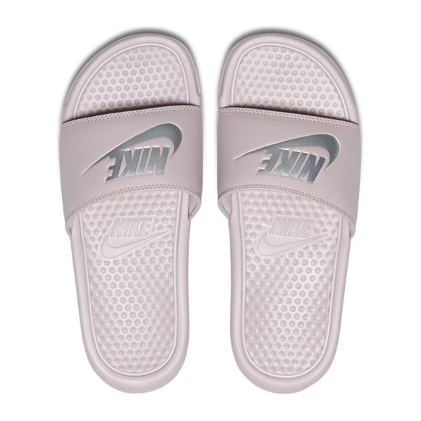 Ojotas Nike Benassi Just Do It Sandal Mujer - ShowSport Ojotas Nike Benassi Just Do It Sandal Mujer - ShowSport