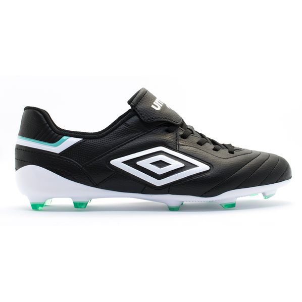 botines de futbol umbro